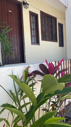 Exterior detail - Casa Barracuda in manguinhos (Ponta de Manguinhos Armação dos Búzios)