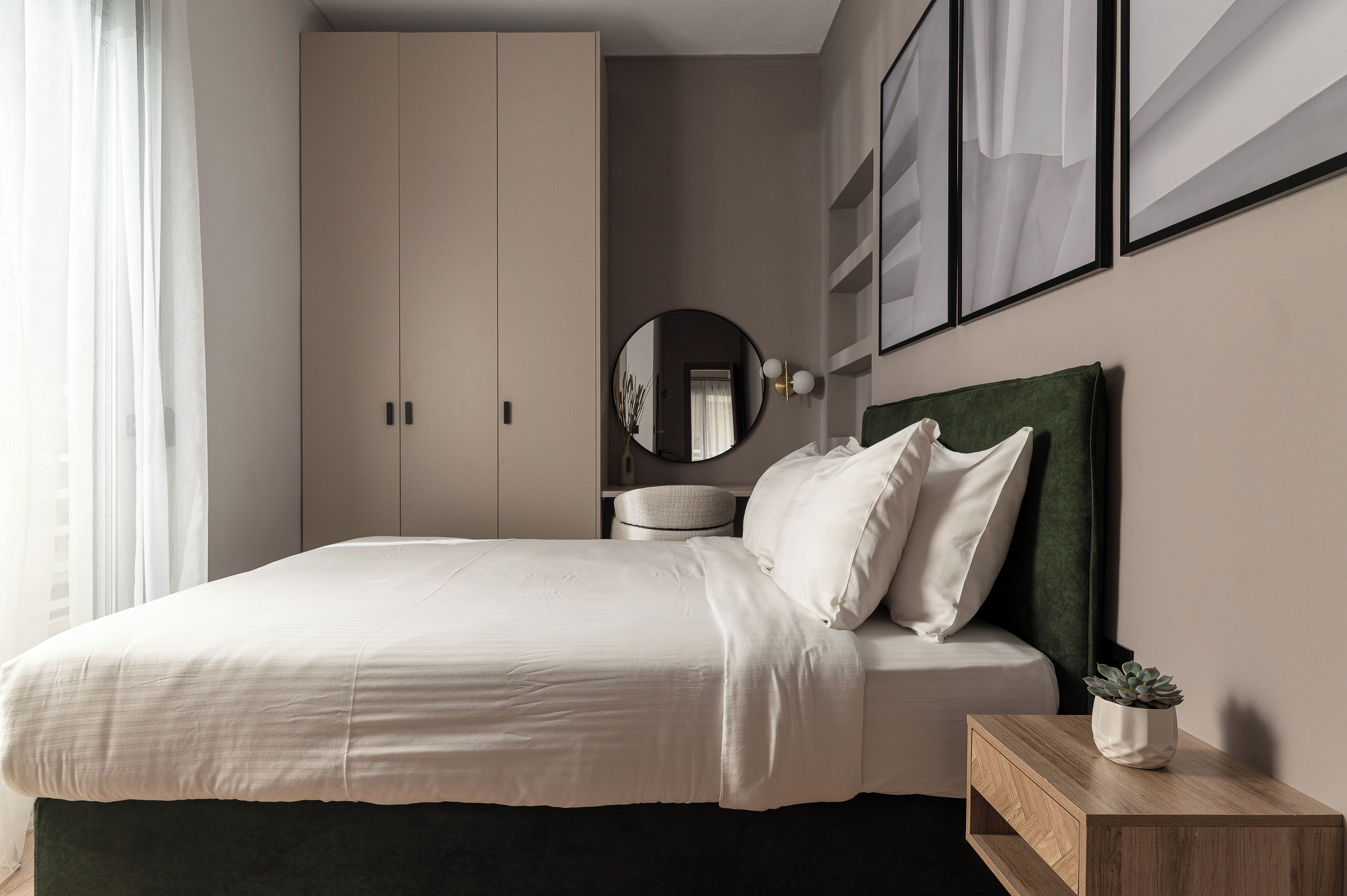 Family Apartment | Premium bedding, in-room safe, desk, laptop workspace