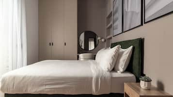 Family Apartment | Premium bedding, in-room safe, desk, laptop workspace