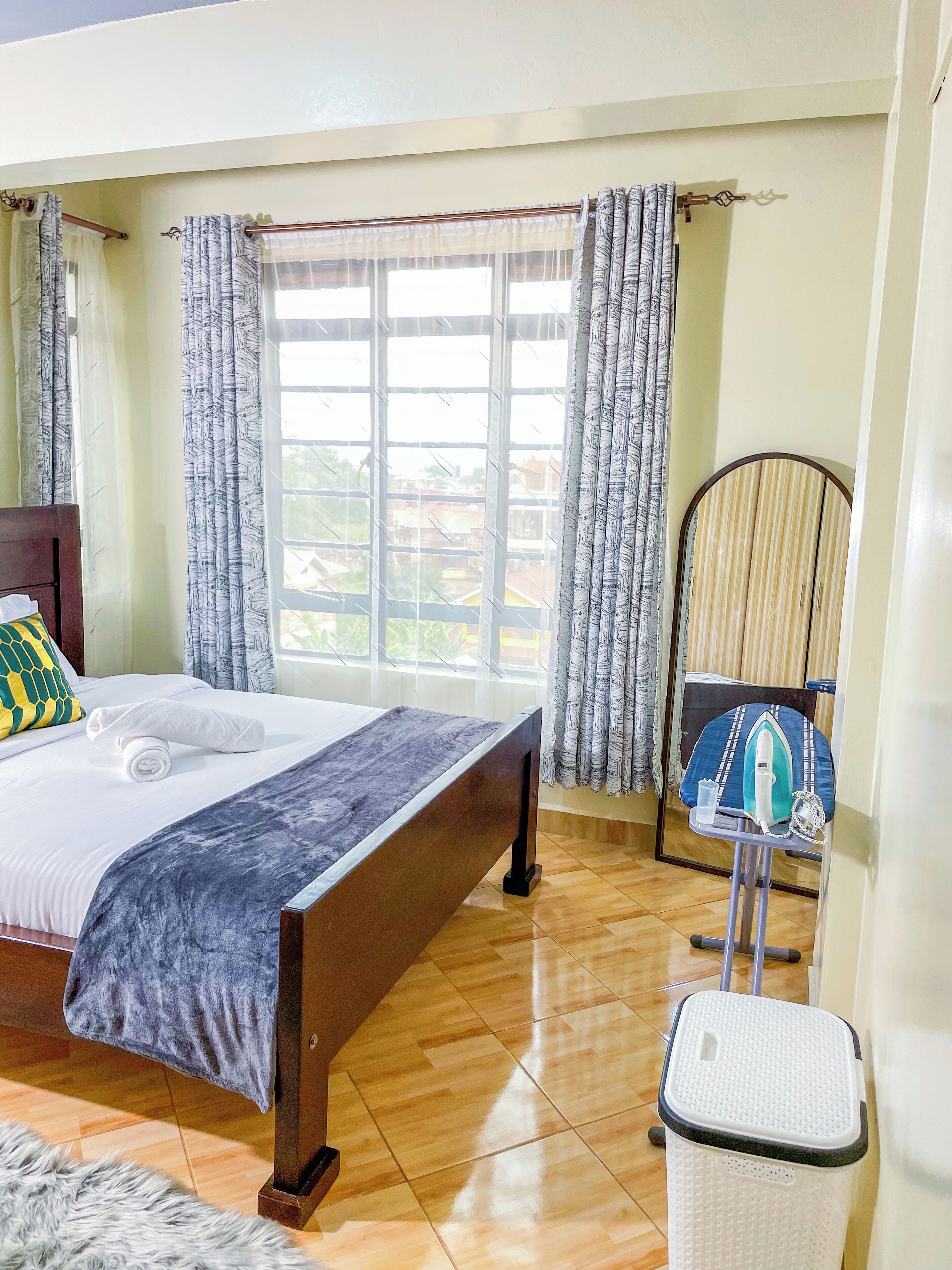 2 bedrooms, iron/ironing board, free WiFi, bed sheets
