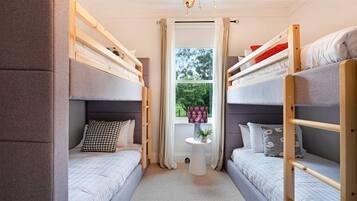 3 bedrooms, iron/ironing board, travel crib, WiFi