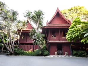 Bahagian luar