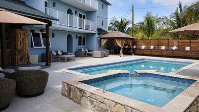 Villa Marina Suites