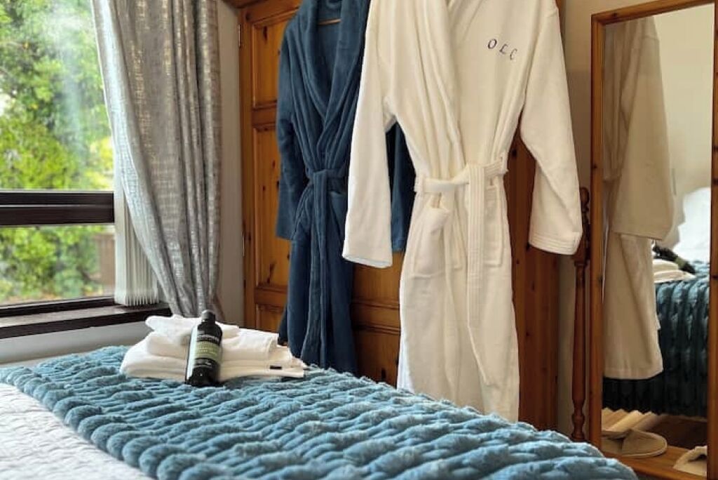 3 chambres, fer et planche à repasser, lit parapluie, Wi-Fi gratuit