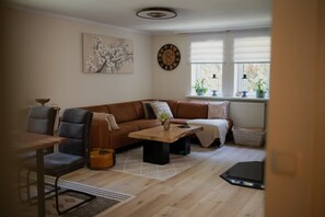 Smart TV, fireplace, table tennis - Vacation home in Höckel-Handeloh Heideparadies (Handeloh)