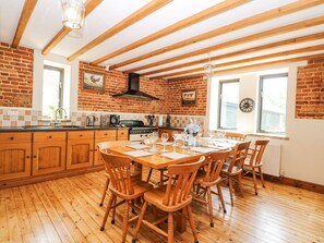 Dining - Lakeside Barn (North Walsham)