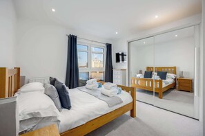 2 soverom, strykejern/-brett, wi-fi og sengetøy