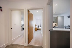 2 slaapkamers, een strijkplank/strijkijzer, wifi, beddengoed