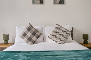 2 chambres, fer et planche à repasser, Wi-Fi gratuit, draps fournis
