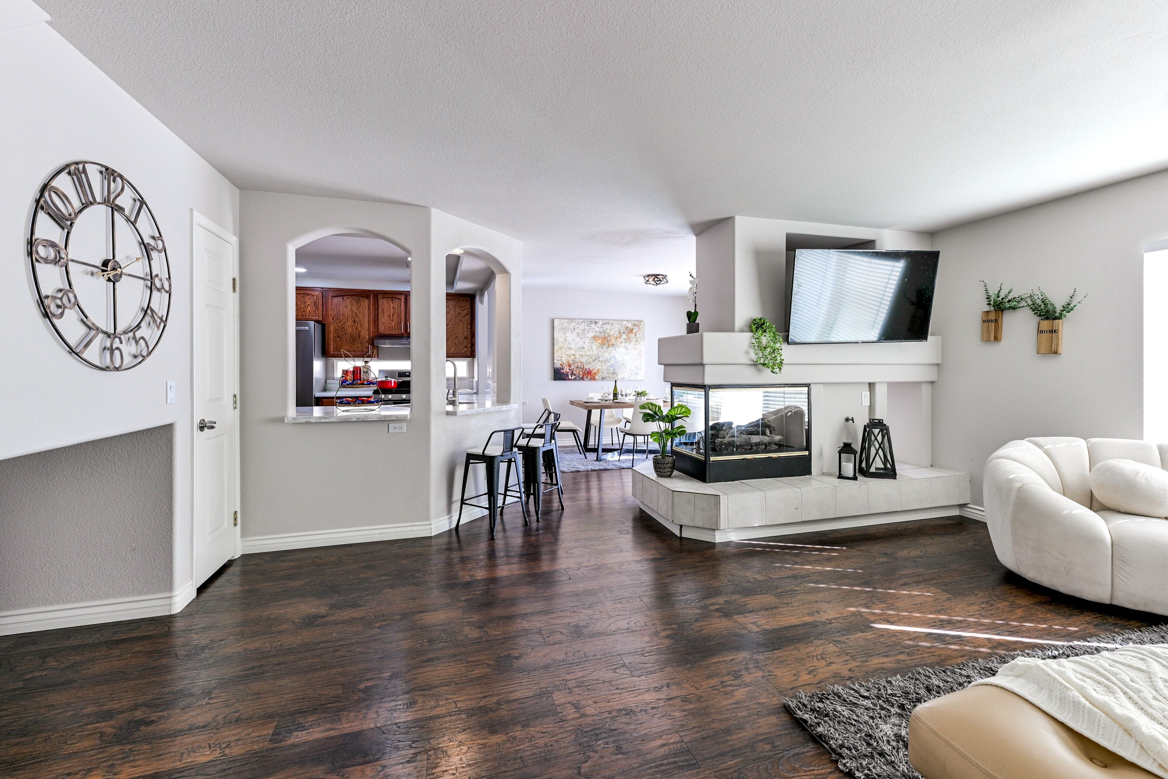 Smart TV, fireplace, foosball, table tennis