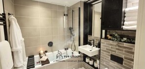 Hårføner og håndklær