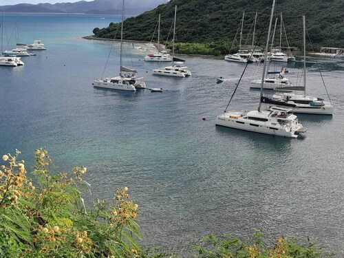 Little Harbour Mariner Villa- Luxurious -1BR-1Bath Apt.