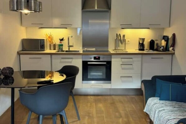 Microwave, oven, stovetop, dishwasher