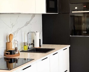 Fridge, microwave, oven, stovetop