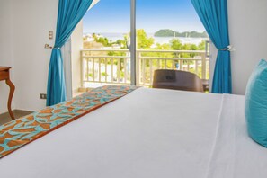 Deluxe Room, Balcony, Bay View | Blackout curtains, iron/ironing board, free WiFi, bed sheets