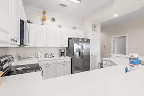 コンドミニアム ベッド (複数台) (Pavilion Palms 205B) | 専用キッチン