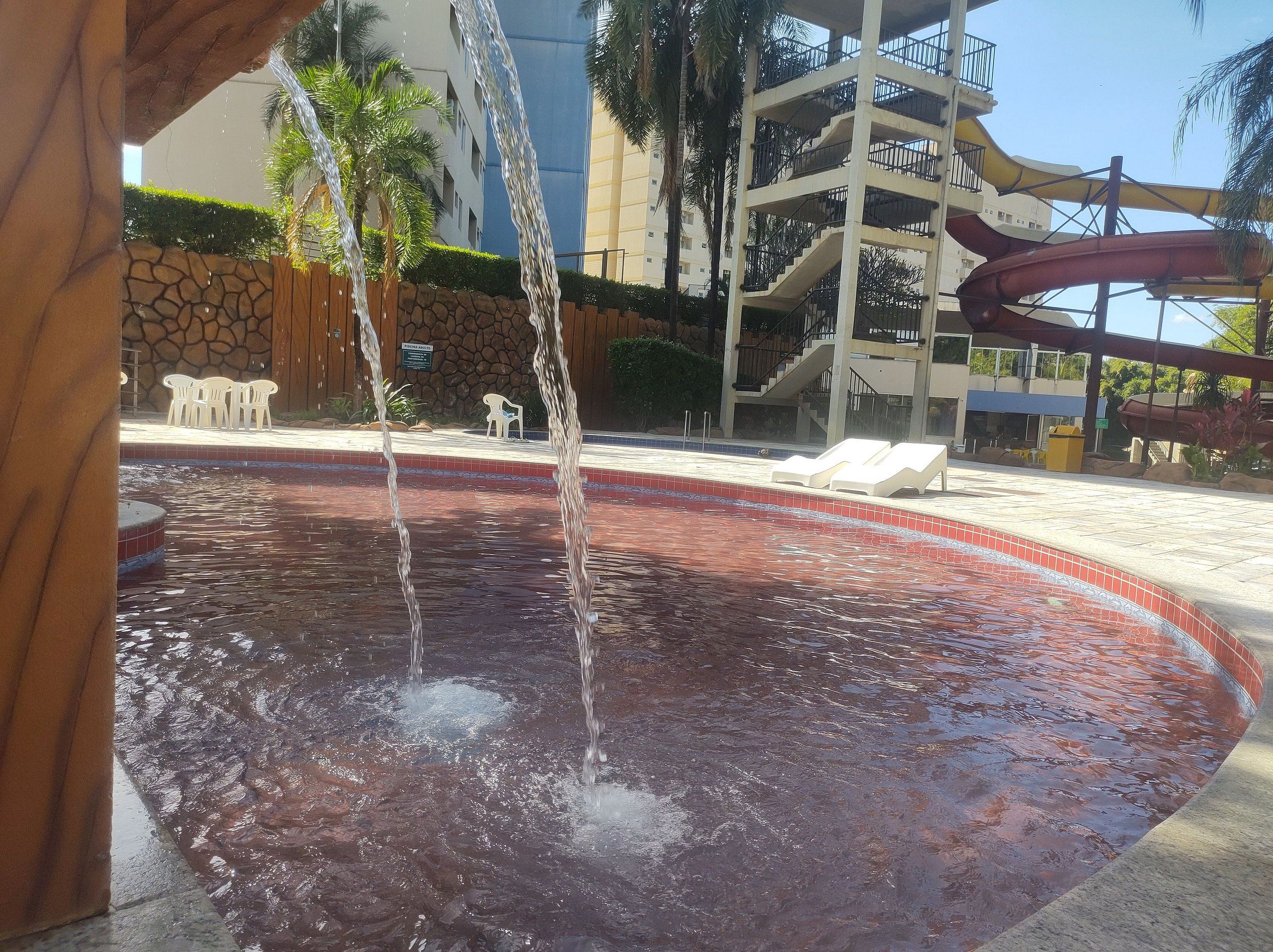 Suite | Pool | 2 indoor pools, 9 outdoor pools, pool umbrellas, sun loungers