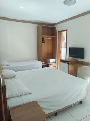 1 dormitori, cortines opaques i roba de llit