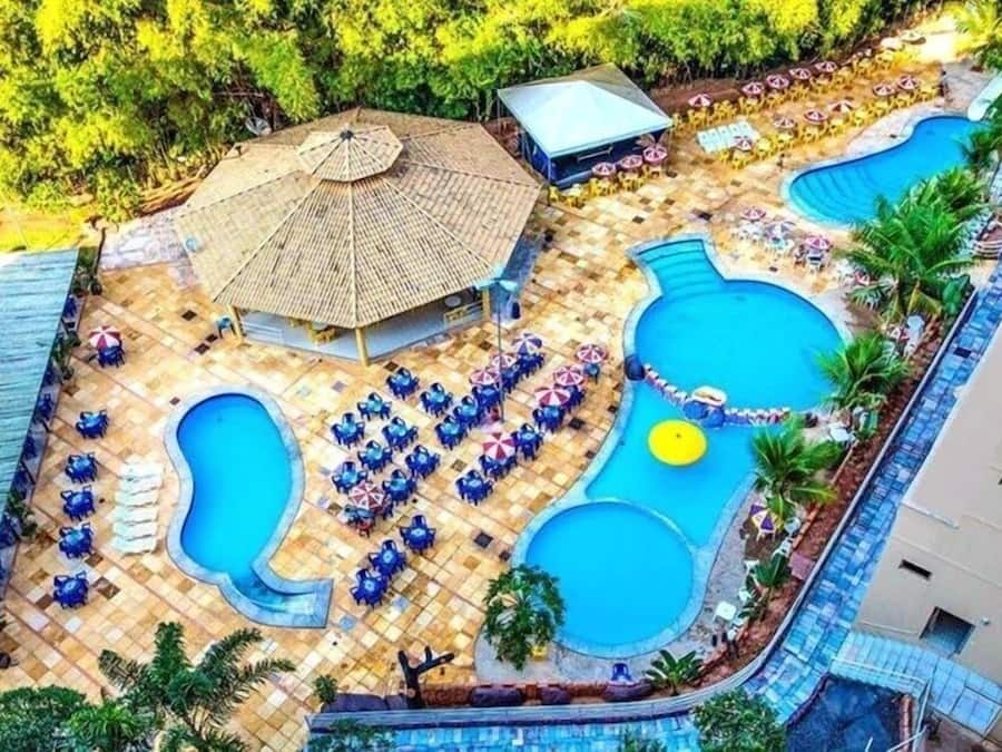 9 outdoor pools, pool umbrellas, pool loungers