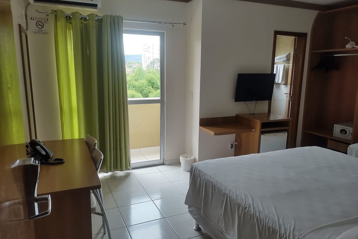 Blackout curtains, free WiFi, bed sheets