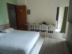 Basic Suite | Blackout drapes, free WiFi, bed sheets - Golden Dolphin Grand Hotel (Caldas Novas)