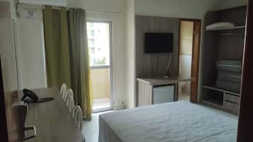 Basic Suite | Blackout curtains, free WiFi, bed sheets