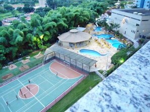 Sports court -  Golden Dolphin Grand Hotel via Roberto Imoveis (Caldas Novas)