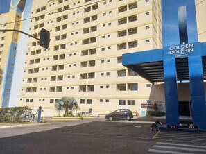 Exterior -  Golden Dolphin Grand Hotel via Roberto Imoveis (Caldas Novas)
