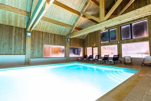 Indoor pool - Wifi, 200m from resort center, swimming pool, sauna, balcony, parking, tv, ski locker, 27m² (Les Déserts)