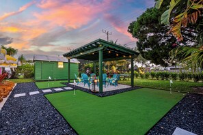 Property grounds - PBG Retreat w/ Pool, Mini Golf, Fire Pit, Game Room! (Palm Beach Gardens)