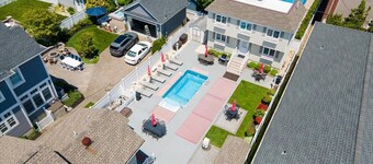 Oceanblock Paradise beach house in Belmar - pool, AC, WiFi., steps to beach