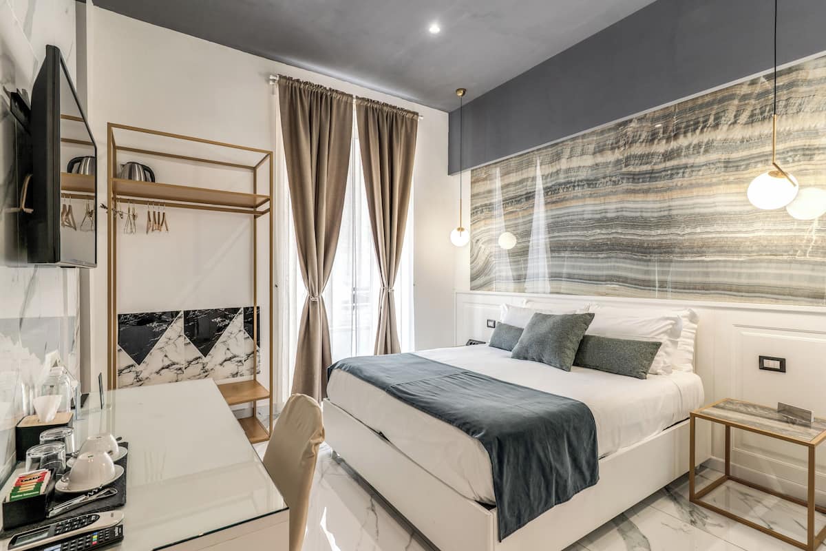 Standard Double Room | Desk, laptop workspace, soundproofing, free WiFi