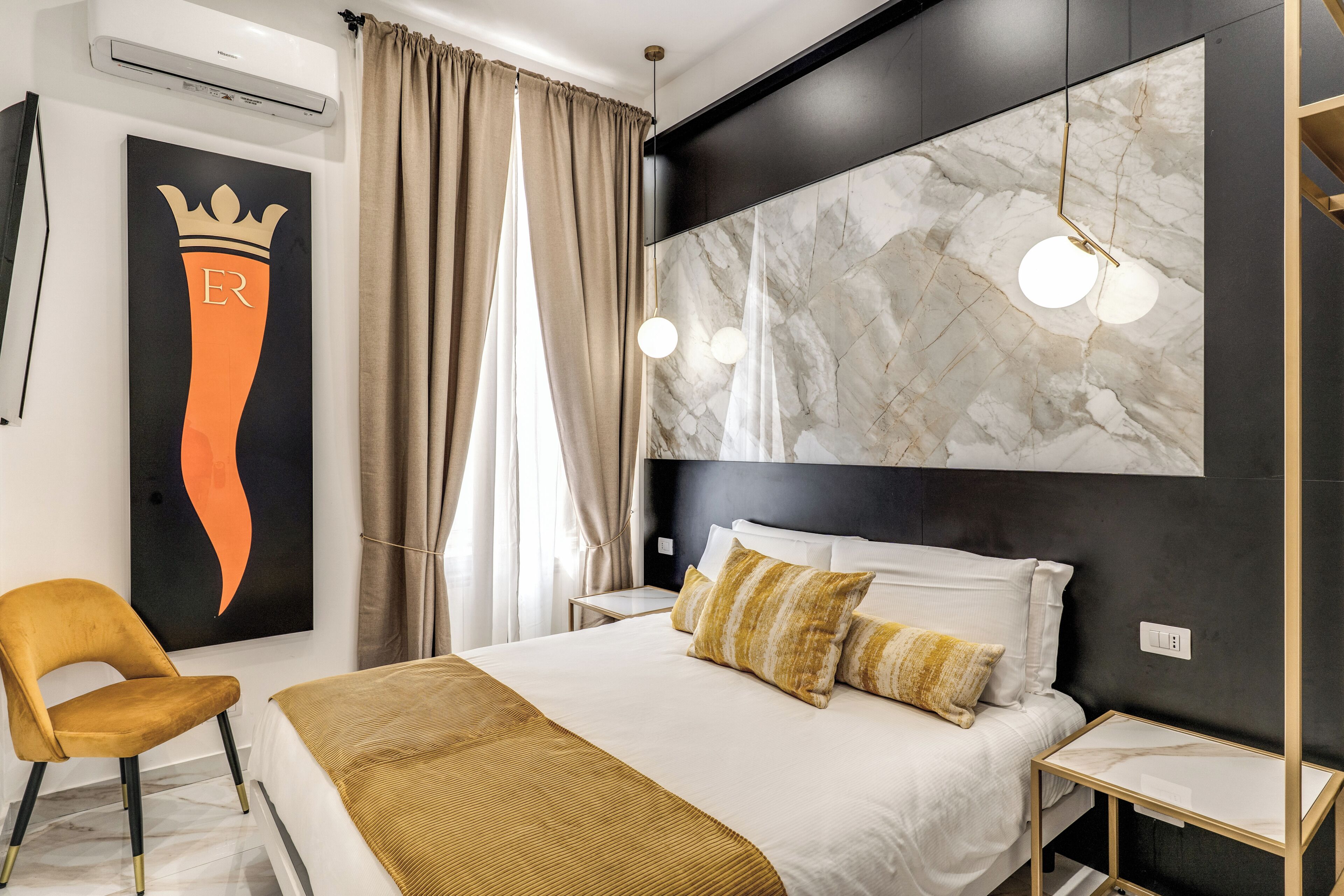 Basic Double Room | Desk, laptop workspace, soundproofing, free WiFi