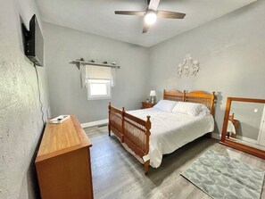 2 室のベッドルーム、アイロン / アイロン台、WiFi、ベッドシーツ