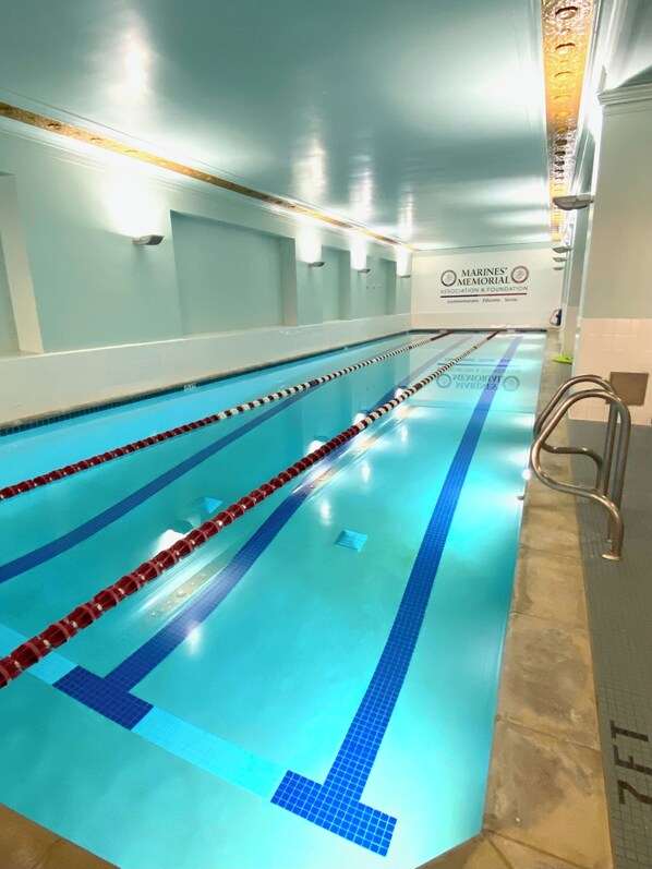 Una piscina techada