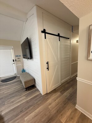 Interior - Tidewater Sol  Sunny Coastal Escape + Golf Cart in Ocean Lakes (Myrtle Beach)