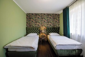 2 bedrooms, desk, iron/ironing board, free WiFi