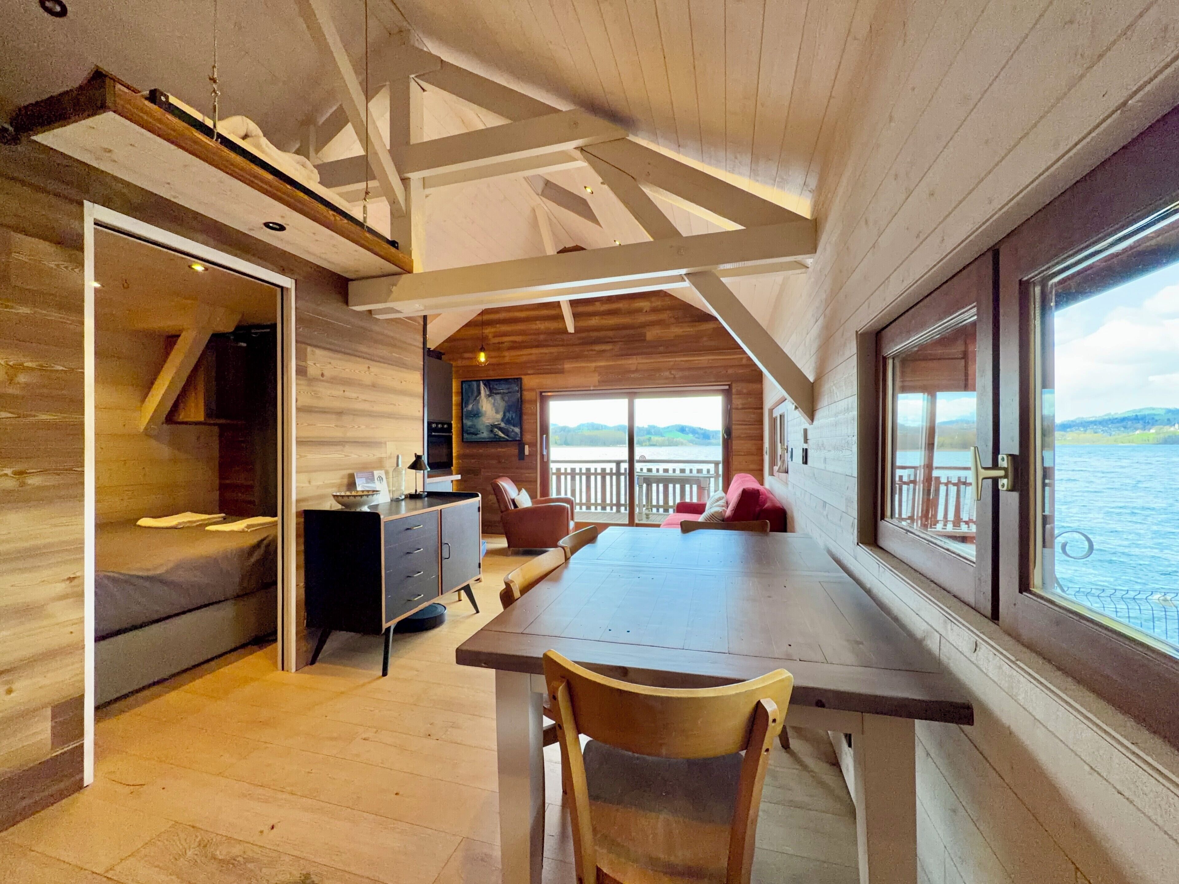 Travel cot, bed sheets