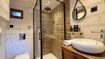Douche, serviettes fournies