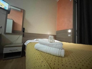 Room - Milan Hostel (Milan)