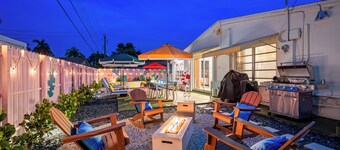 CowboyPool, MiniGolf, Arcade, Firepit, PingPong! Hallandale Beach Gem