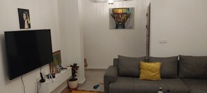 Living area - Luxury apartment, secure, 105 m2, town center, 400 m from the beach (Agadir)