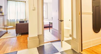 The Liverpool – 3-Bedroom, 1.5-Bath Apartment in Downtown Montreal with Parking