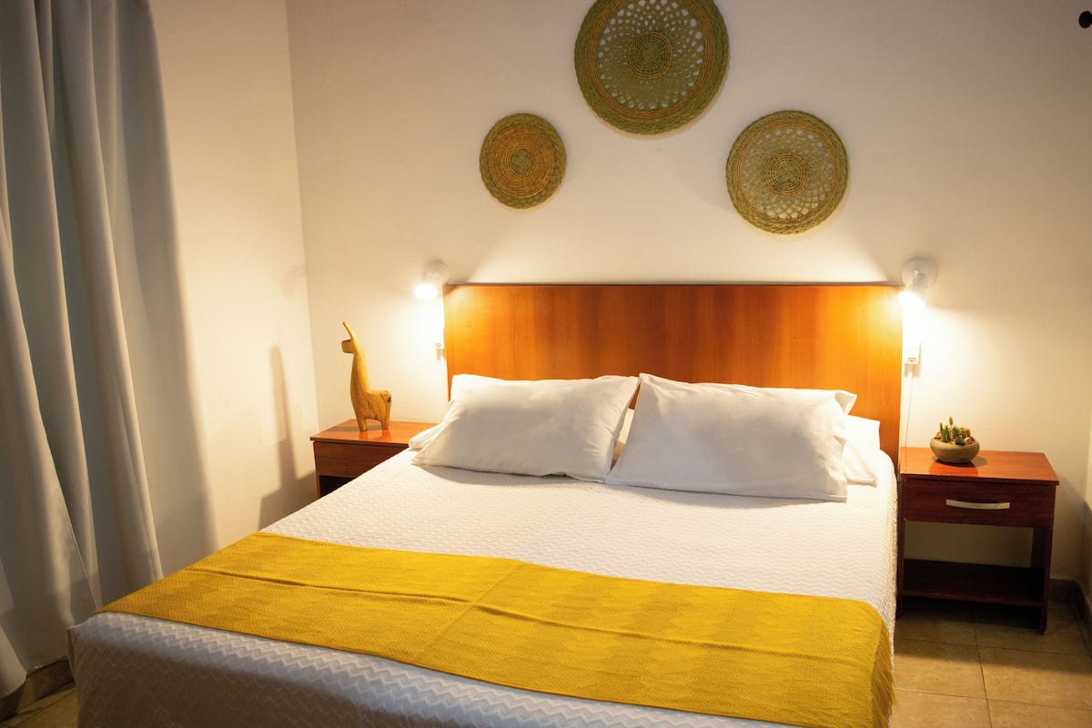 Quadruple Room | WiFi (free), bed sheets