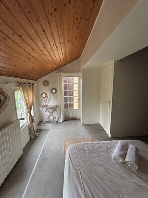 2 Schlafzimmer, Bügeleisen/Bügelbrett, Reisekinderbett, Bettwäsche