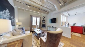 Télévision, cheminée