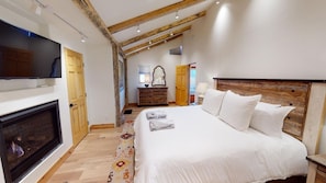 1 bedroom, iron/ironing board, travel cot, WiFi