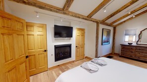1 bedroom, iron/ironing board, travel cot, WiFi
