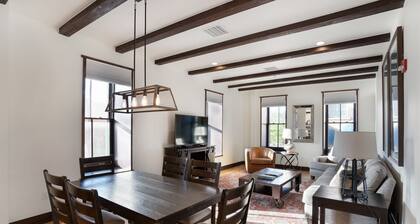 Water Street Residence A: Located just 400 feet from the Plaza!