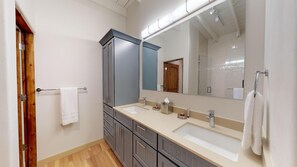 Haartrockner, Handtücher